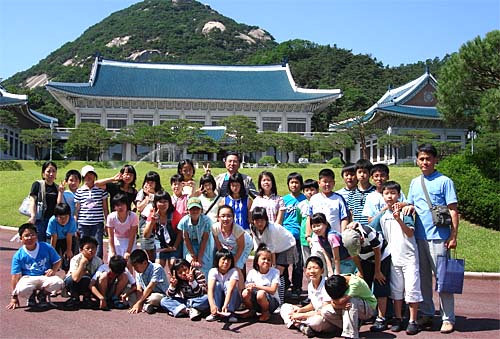 시골학교인 정읍고부초등학교 학생들이 청와대를 방문해 뜻깊은 경험을 했다. 